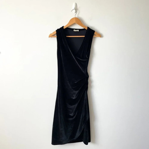 Aritzia Wilfred Free Velvet Wrap Midi Dress Black Size Small - Picture 1 of 5